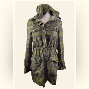 Me Jane Olive Green Utility CAMO Camouflage Jacket MEDIUM Hooded Tencel Lyocell